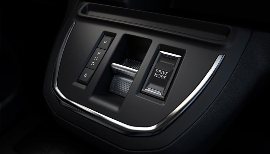 Детали интерьера Peugeot e-Traveller 2020 года  (WW) (фото 23 из 29)